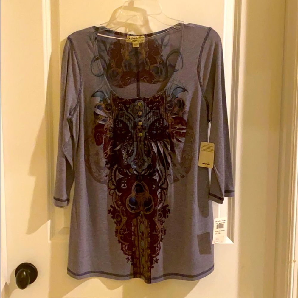 Women’s long sleeve shirt